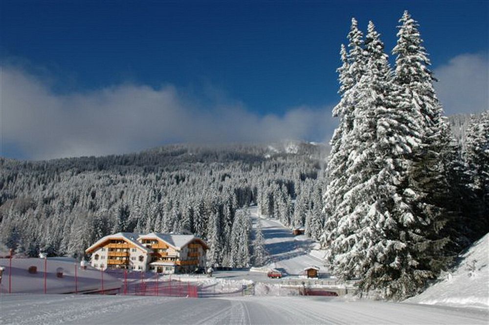 Wellness Hotel Lupo Bianco Canazei Exteriér fotografie