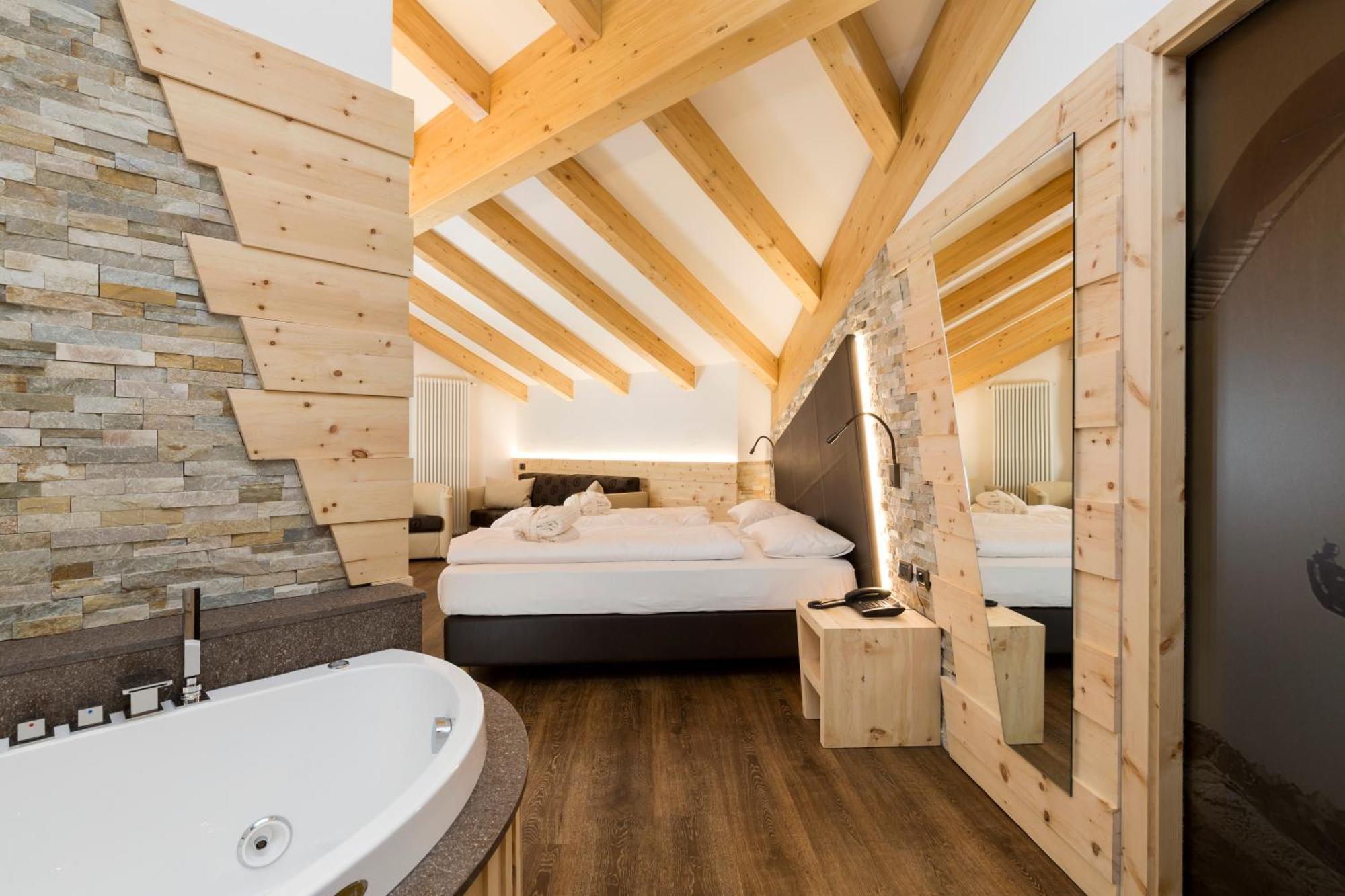Wellness Hotel Lupo Bianco Canazei Exteriér fotografie