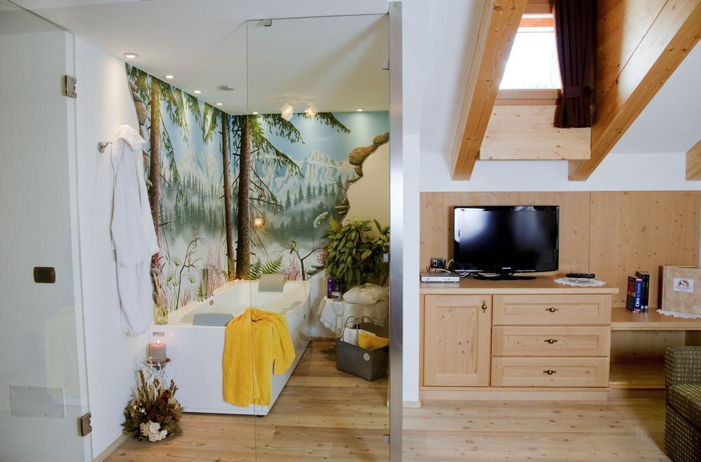 Wellness Hotel Lupo Bianco Canazei Pokoj fotografie